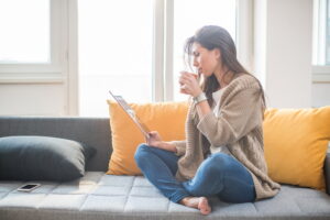 woman-researching